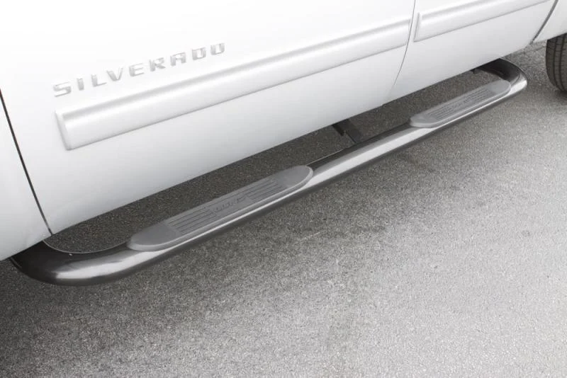 Lund 09-17 Dodge Ram 1500 Quad Cab 4in. Oval Curved SS Nerf Bars - Polished