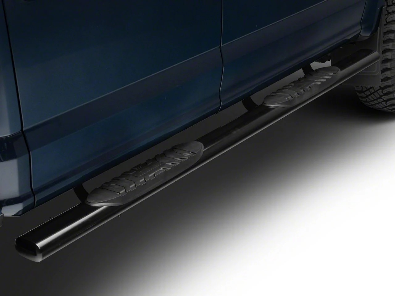 Barricade 5-Inch Oval Straight End Side Step Bars; Black (17-26 F-250 Super Duty SuperCrew)