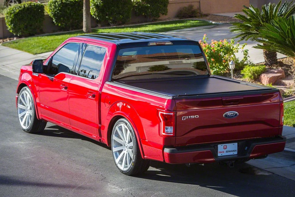 Pace Edwards Full Metal JackRabbit Retractable Bed Cover; Gloss Black (15-20 F-150)