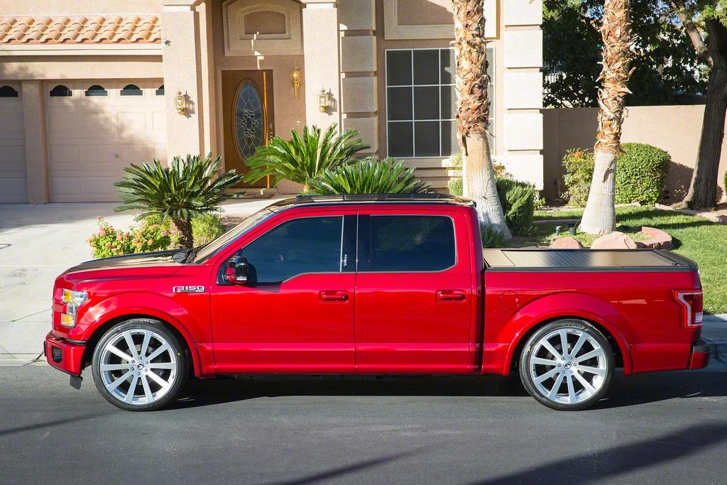 Pace Edwards Full Metal JackRabbit Retractable Bed Cover with Explorer Rails; Gloss Black (04-14 F-150 Styleside)